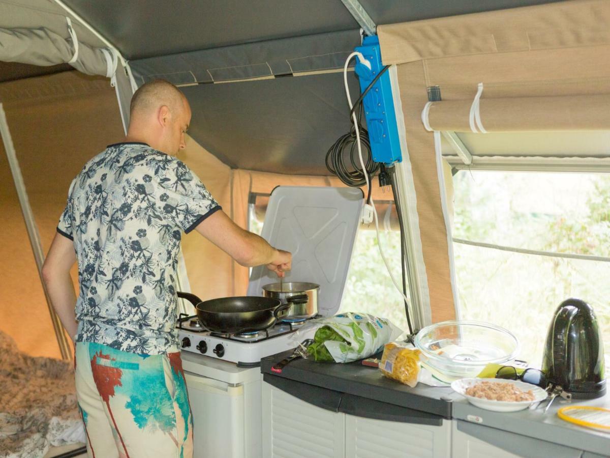 Europe Tents Camping Le Clou Meynard Экстерьер фото