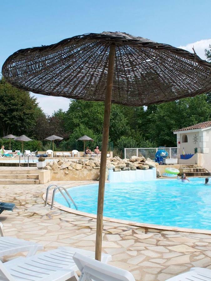 Europe Tents Camping Le Clou Meynard Экстерьер фото